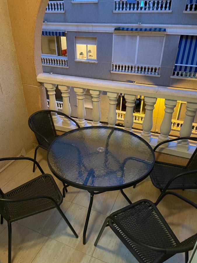 Apartamento Felix De La Fuente Torrevieja Exterior photo
